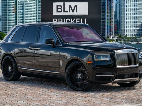 Used 2022 Rolls-Royce Cullinan AWD/4WD image 1