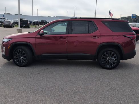 Used 2023 Chevrolet Traverse RS AWD/4WD image 2