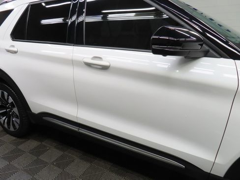 Used 2025 Ford Explorer Platinum w/ LUX Leather Package AWD/4WD image 41