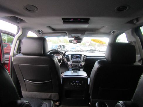 Used 2018 GMC Yukon XL SLT w/ Premium Edition image 23