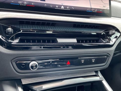 Used 2026 BMW 330i Sedan w/ M Sport Package image 33