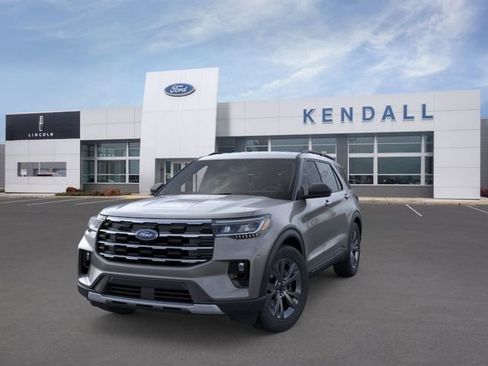New 2026 Ford Explorer Active w/ Active Comfort Package image 2
