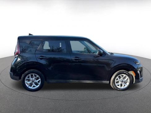 Used 2025 Kia Soul LX w/ LX Technology Package image 16