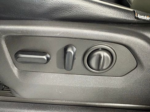 Used 2019 Chevrolet Silverado 1500 LT Trail Boss image 13