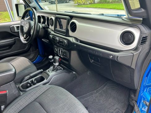 Certified 2021 Jeep Wrangler Sport AWD/4WD image 38