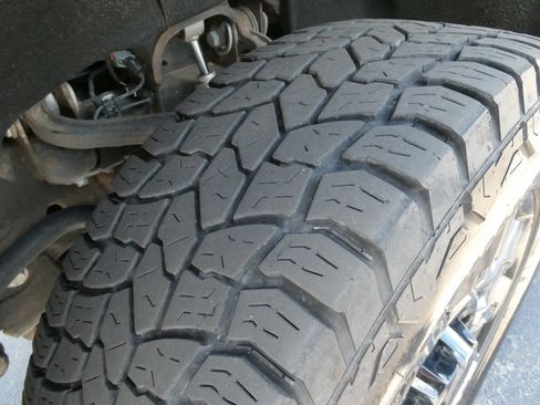 Used 2022 GMC Sierra 2500 AT4 AWD/4WD image 11