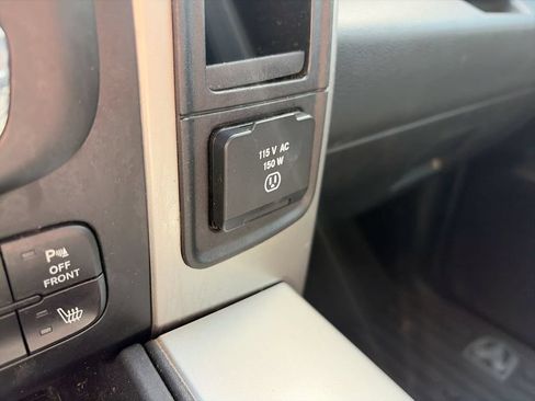 Used 2017 RAM 1500 Big Horn RWD image 19