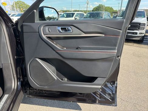 Certified 2025 Ford Explorer ST-Line w/ ST-Line Street Pack AWD/4WD image 24