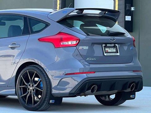 Used 2017 Ford Focus RS AWD/4WD image 32