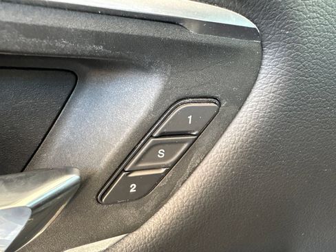 Used 2025 RAM 1500 Laramie AWD/4WD image 11