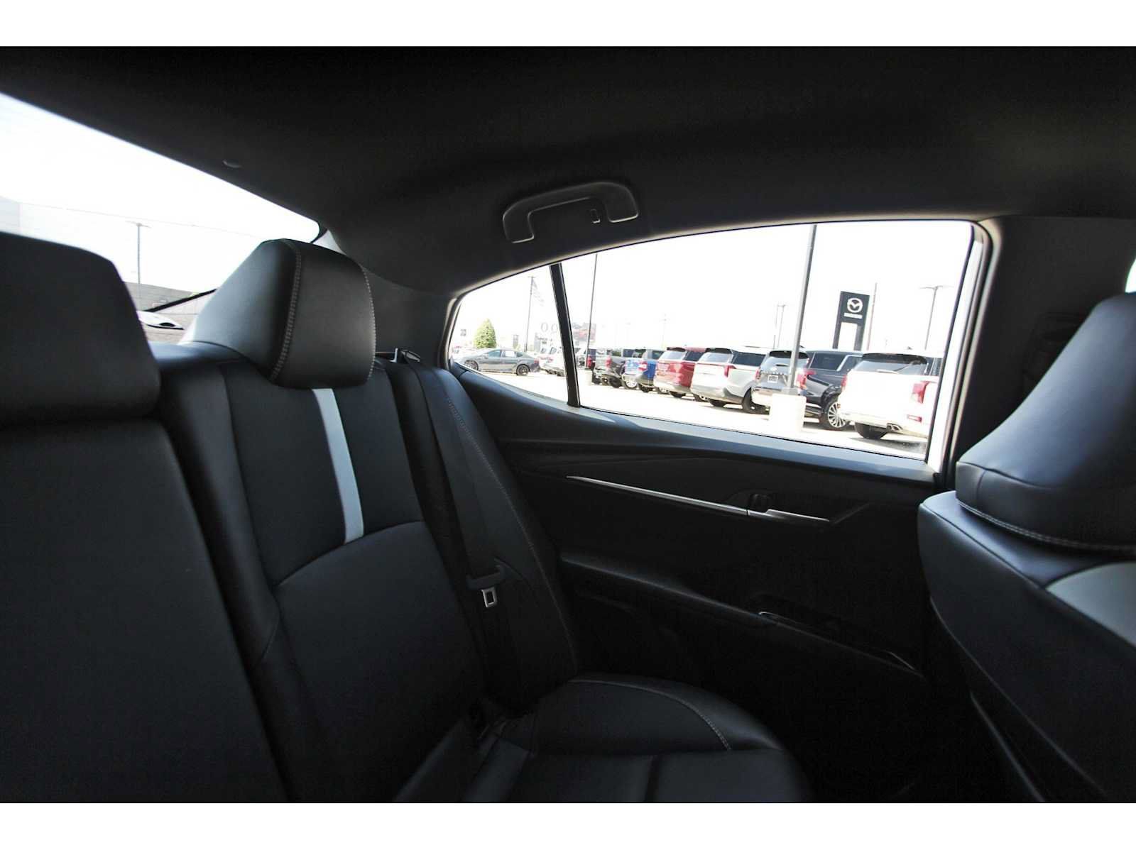 Used 2025 Toyota Camry SE FWD image 10