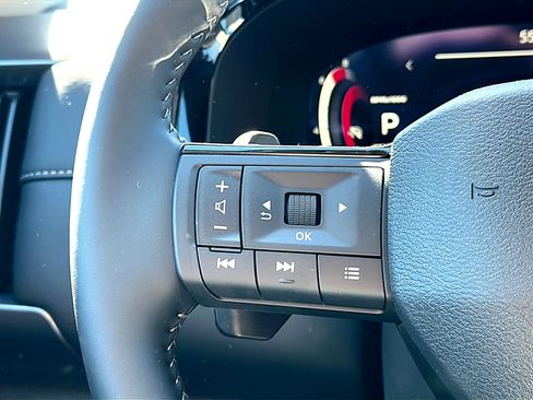 New 2026 Nissan Pathfinder SL image 20