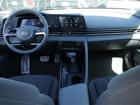 Used 2026 Hyundai Elantra Sport image 21