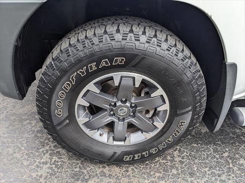 Used 2015 Nissan Xterra PRO-4X w/ Pro-4x Leather Package AWD/4WD image 8
