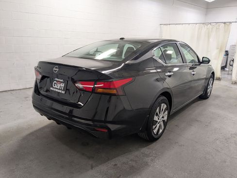 Used 2025 Nissan Altima 2.5 S FWD image 7