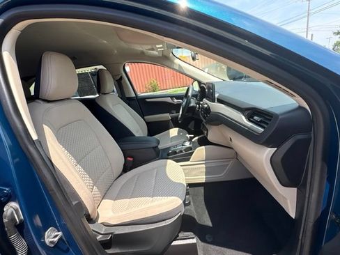 Used 2020 Ford Escape SE FWD image 14