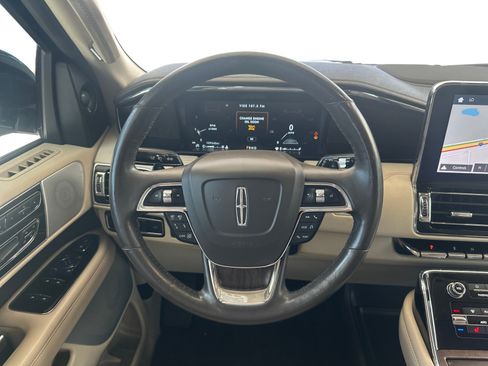 Used 2019 Lincoln Navigator L Reserve w/ Cargo Package AWD/4WD image 13