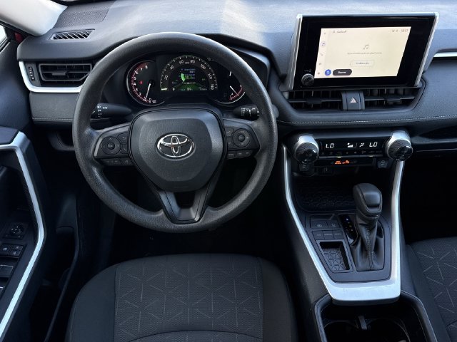 Used 2025 Toyota RAV4 XLE FWD image 12