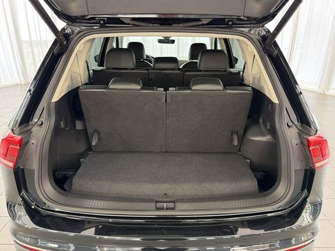 Used 2024 Volkswagen Tiguan SE FWD image 23