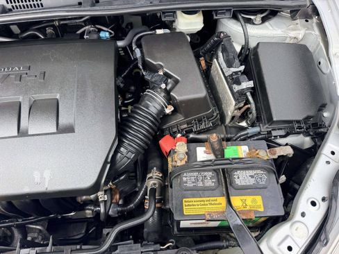 Used 2015 Toyota Corolla LE FWD image 12
