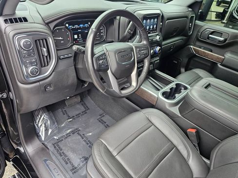 Used 2022 GMC Sierra 3500 Denali w/ Denali Black Diamond Edition AWD/4WD image 23