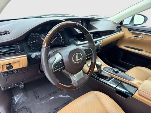Used 2018 Lexus ES 350 w/ Premier Package FWD image 18