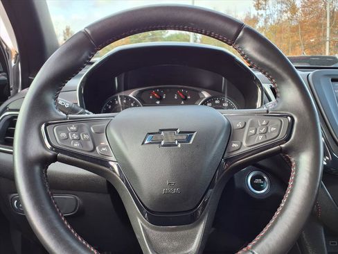 Used 2022 Chevrolet Equinox RS w/ LPO, Floor Liner Package image 18