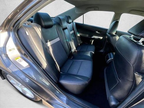 Used 2014 Toyota Camry SE image 26