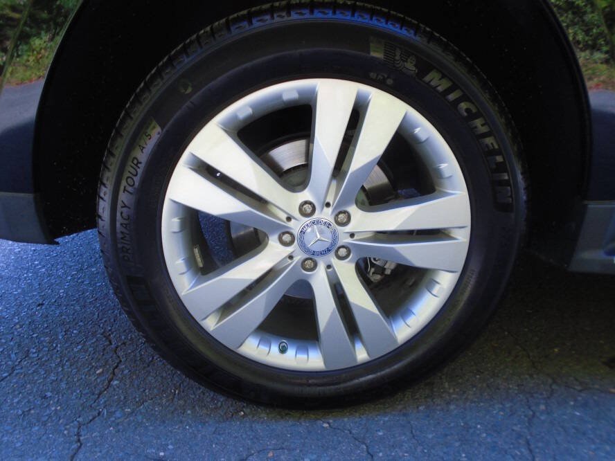 Used 2012 Mercedes-Benz GL 450 4MATIC image 34