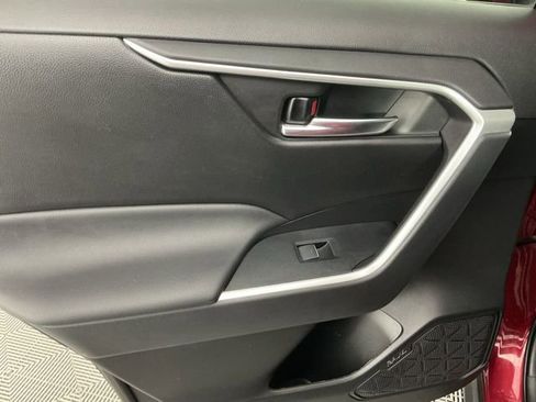 Used 2023 Toyota RAV4 XLE w/ Convenience Package image 9