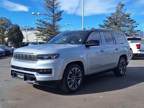 Used 2023 Jeep Grand Wagoneer Series III w/ Rear-Seat Entertainment Group image 7