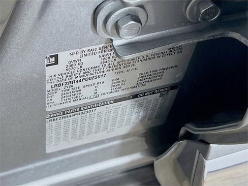 Used 2023 Buick Envision Avenir image 26