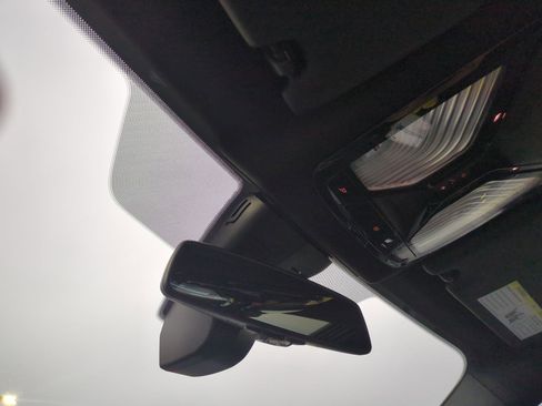 Used 2025 BMW M2 w/ Lighting Package image 27