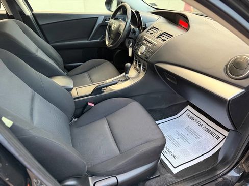 Used 2011 MAZDA MAZDA3 i Touring image 11