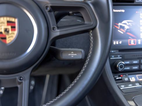 Used 2018 Porsche 911 GT3 RWD image 39