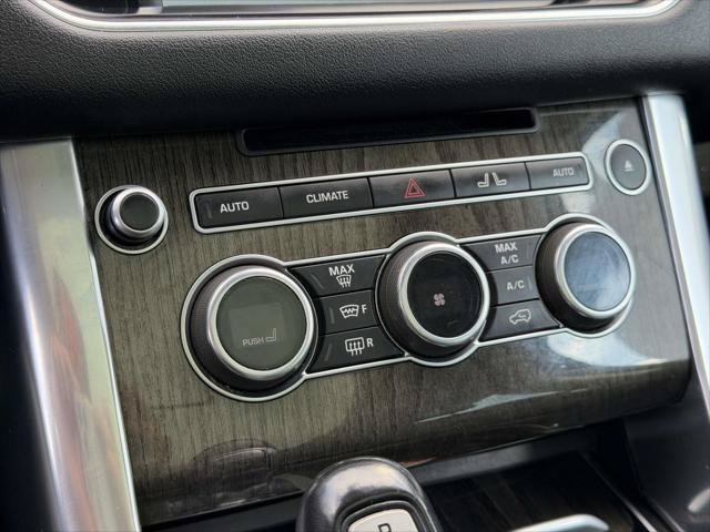 Used 2016 Land Rover Range Rover Sport SE AWD/4WD image 32