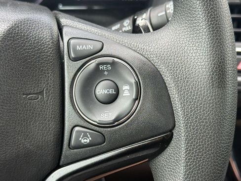 Used 2021 Honda HR-V EX image 17