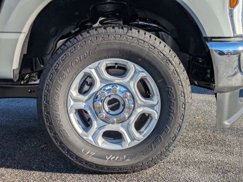 New 2026 Ford F250 XLT w/ FX4 Off-Road Package image 10