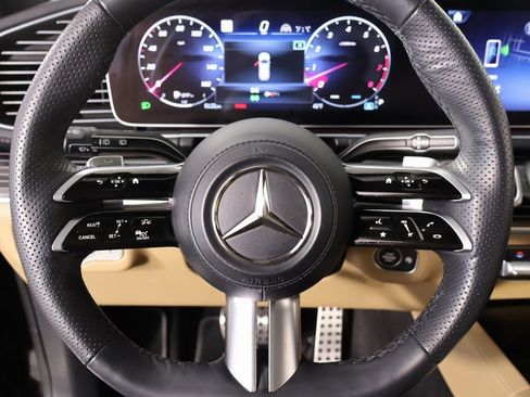 Used 2024 Mercedes-Benz GLS 450 GLS 450 image 3