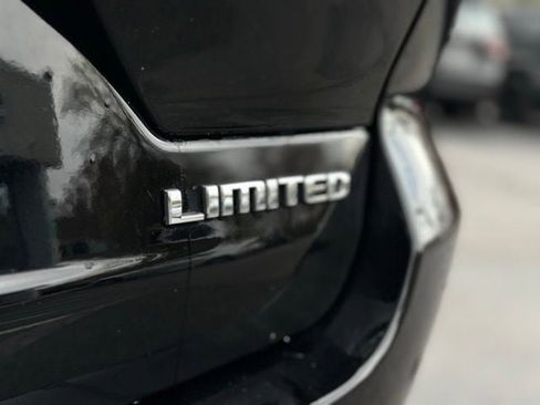 Used 2023 Jeep Grand Cherokee Limited AWD/4WD image 20