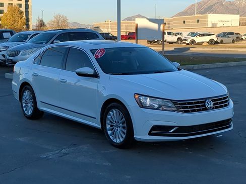 Used 2017 Volkswagen Passat 1.8T SE image 7