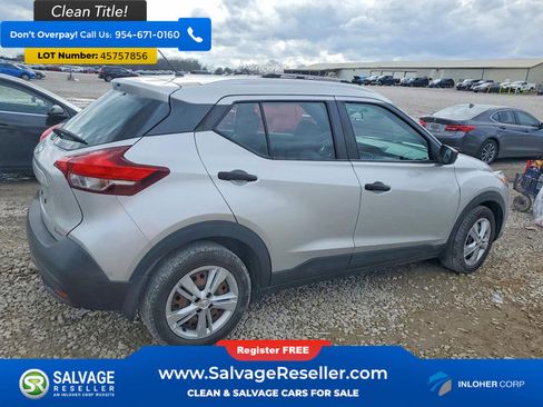 Used 2019 Nissan Kicks S image 4