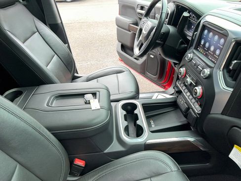 Used 2020 GMC Sierra 1500 SLT w/ SLT Premium Plus Package image 31