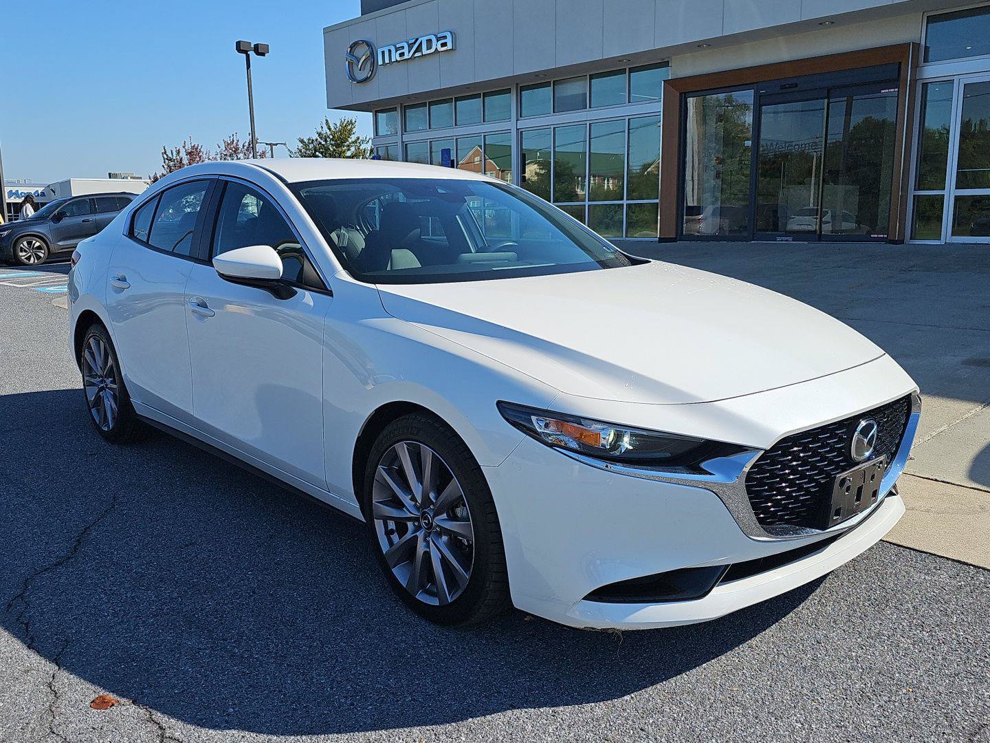 Used 2019 MAZDA MAZDA3 Sedan w/ Preferred Package FWD image 1