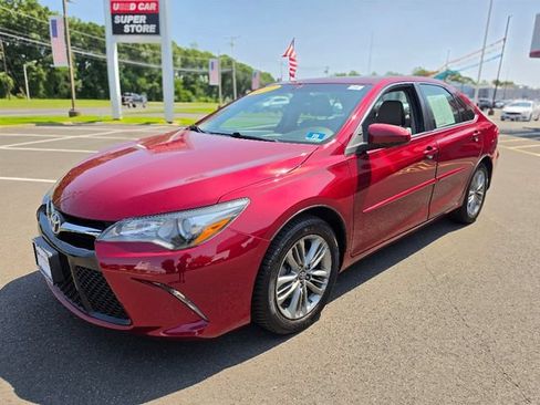 Used 2017 Toyota Camry SE FWD image 2