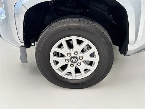 Certified 2024 Toyota Tacoma SR5 image 28