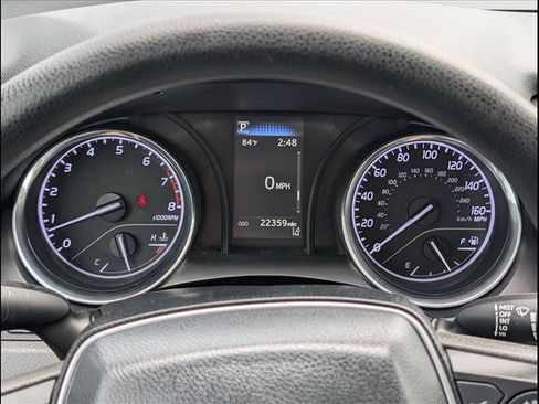 Used 2020 Toyota Camry LE FWD image 13