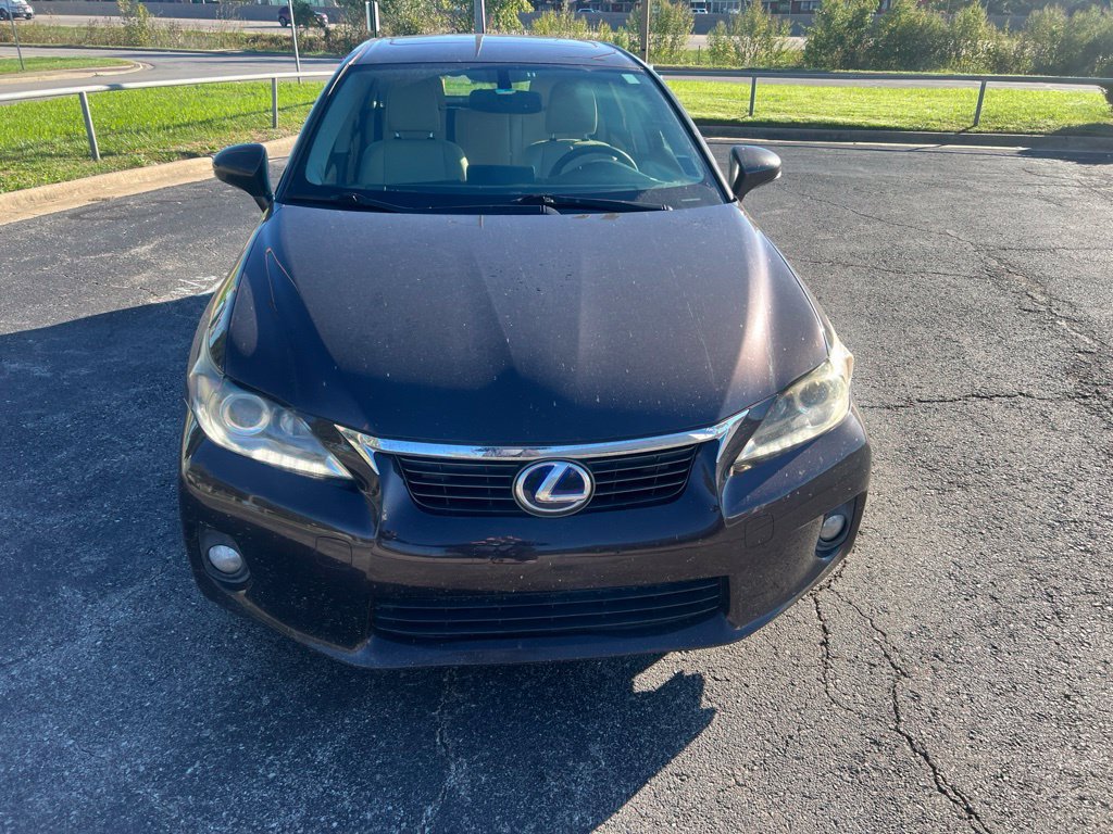 Used 2013 Lexus CT 200h w/ Premium Pkg w/Navigation FWD image 4