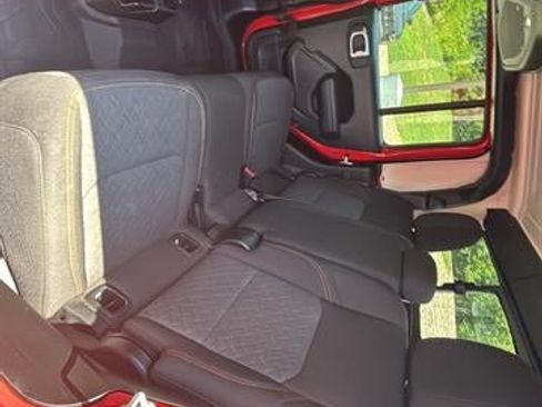Used 2024 Jeep Gladiator Mojave AWD/4WD image 26