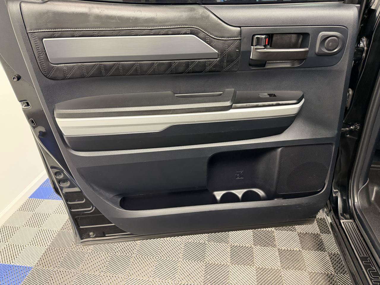 Used 2015 Toyota Tundra Platinum AWD/4WD image 9